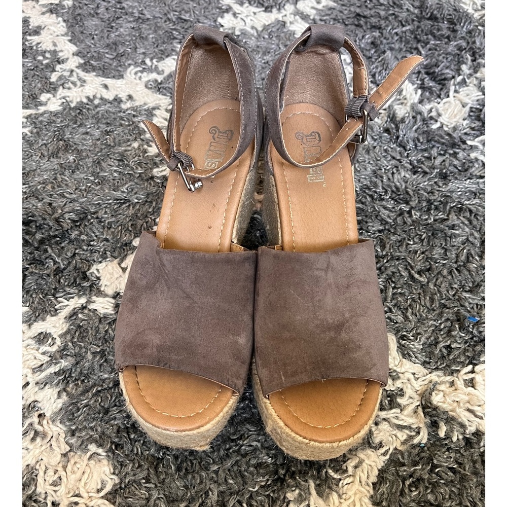 Brash Wedges